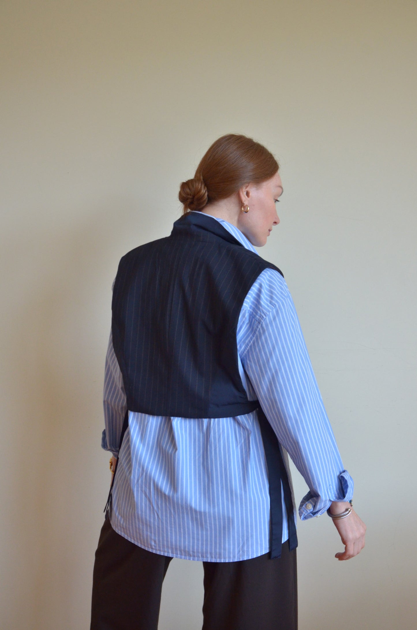 Vest with ties + pockets