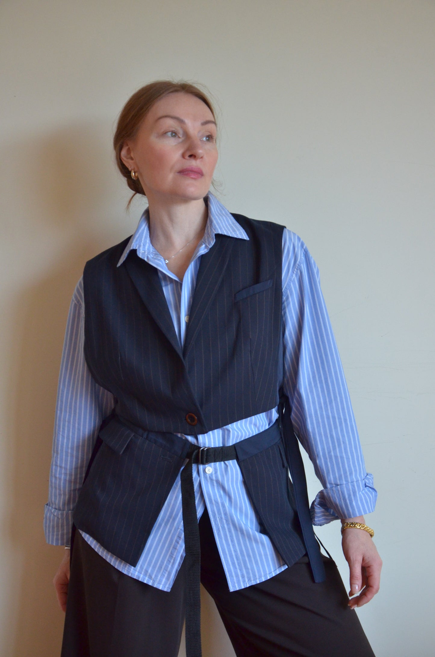 Vest with ties + pockets