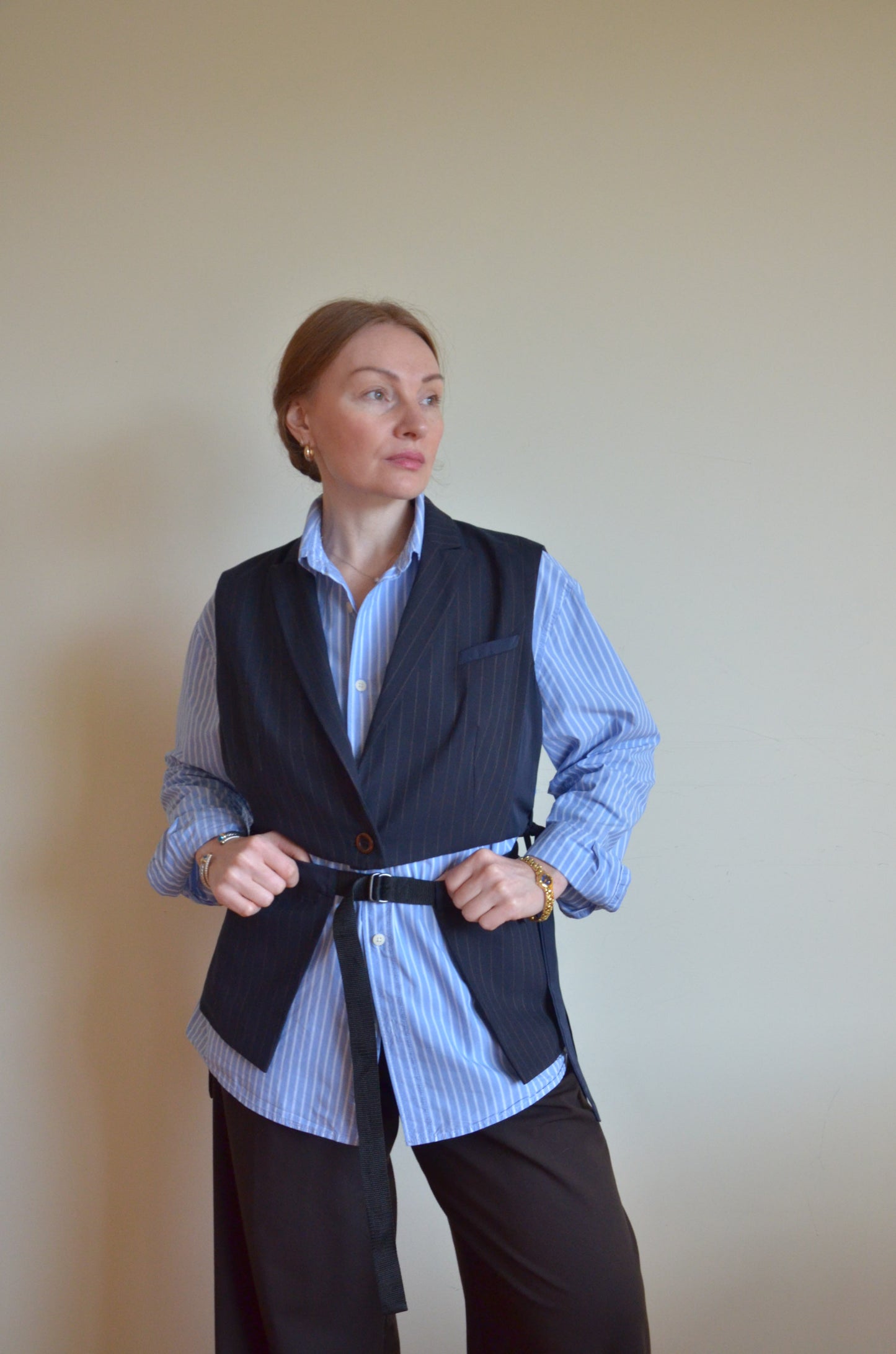 Vest with ties + pockets