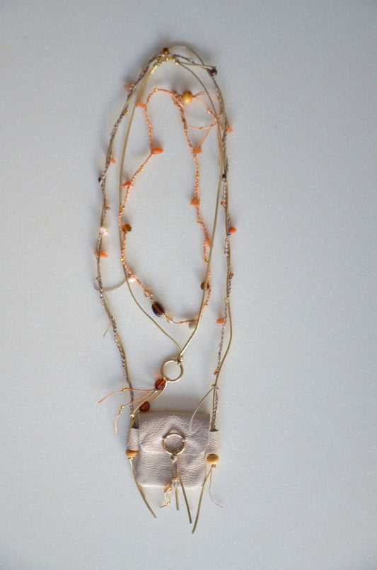 Bag Pendant Necklace (Ivory)