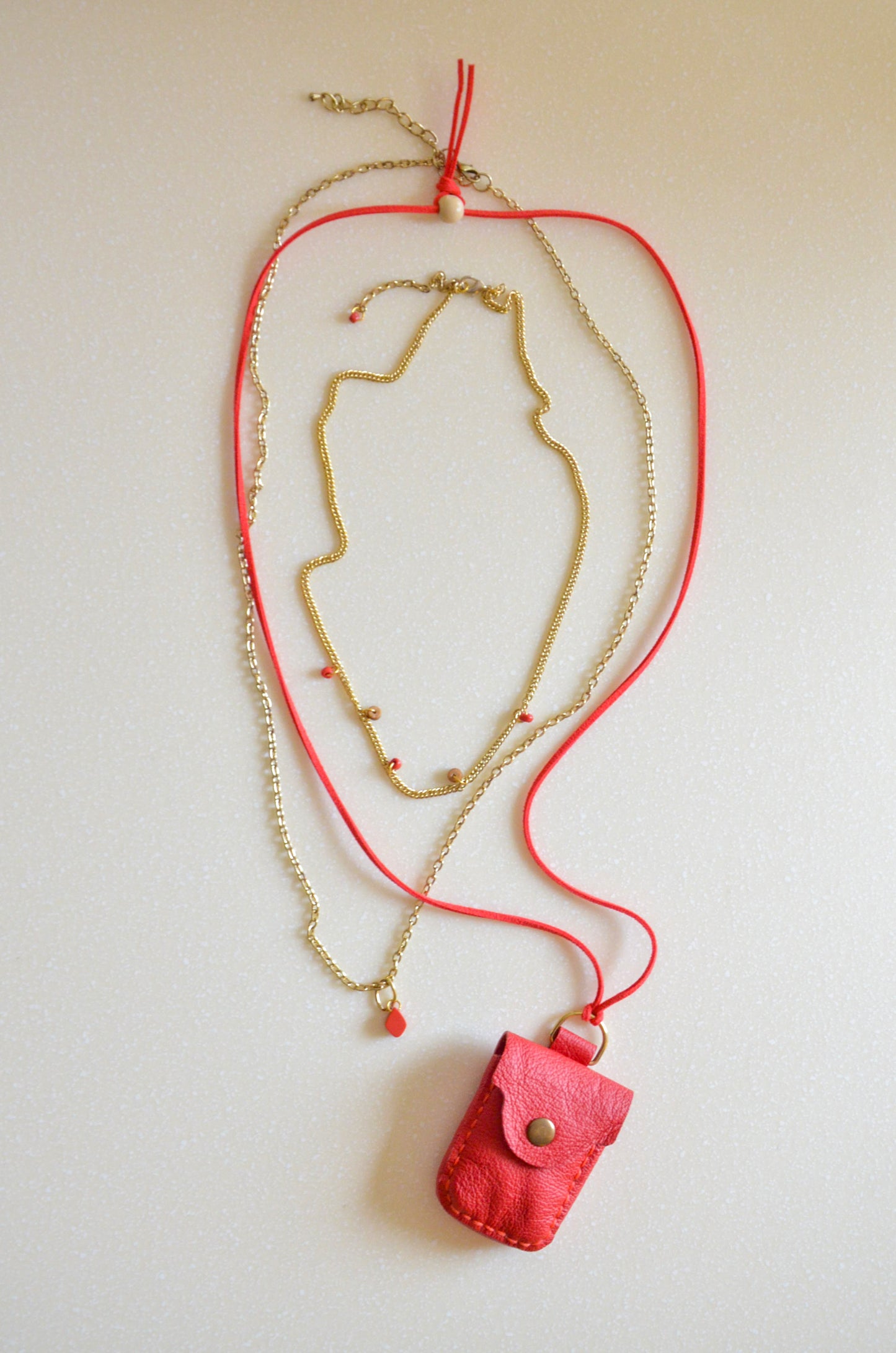 Bag Pendant Necklace (Red)